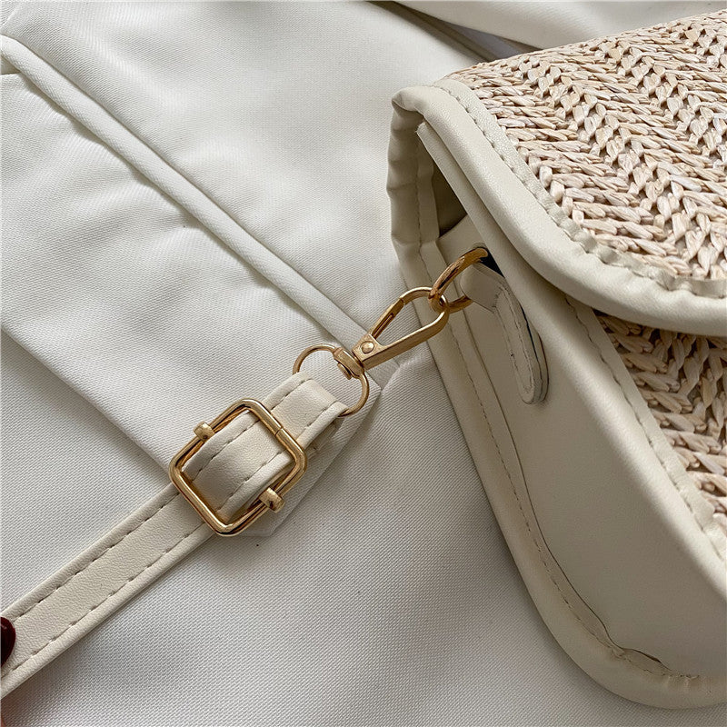 Niche Design Casual Saddle Bag Women's Summer Straw Bag Fashion Half Round Bag Korean Version All-Match Messenger Bag