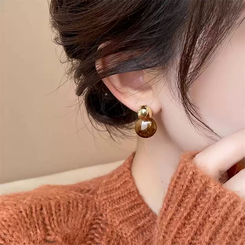 High end feeling, light luxury, Maillard blend temperament, earrings, retro ornaments
