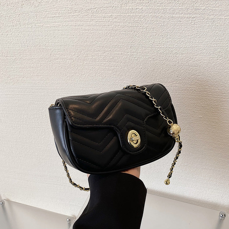 Phone Bag New Fashion Women's Bag Lingge Small Fresh Chain Bag Summer Underarm Shoulder Women's Bag Mobile Phone Bag