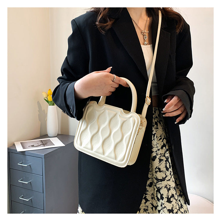 Bag Women Spring And Summer New Biscuit Bag Girl Texture Hand Carry Bag Good Hand Bag Messenger Bag