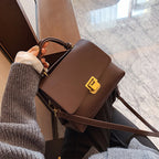 Single shoulder crossbody handbag