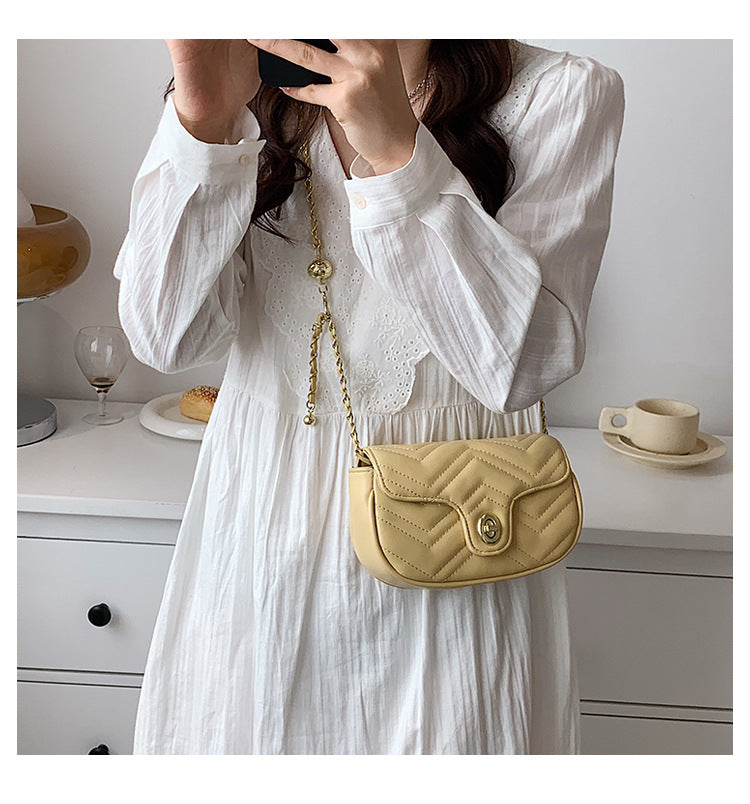 Phone Bag New Fashion Women's Bag Lingge Small Fresh Chain Bag Summer Underarm Shoulder Women's Bag Mobile Phone Bag