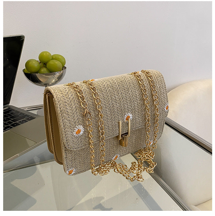 Summer Bag Women's New Korean Version Lace Flower Woven Bag Versatile Chain Bag Fashion One Shoulder Messenger Bag