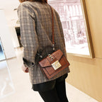 Fashion Alligator Women Shoulder Bags Designer Chains Handbags Luxury PU Leatehr Crossbody Bag Small Envelope Flap Famale Purses
