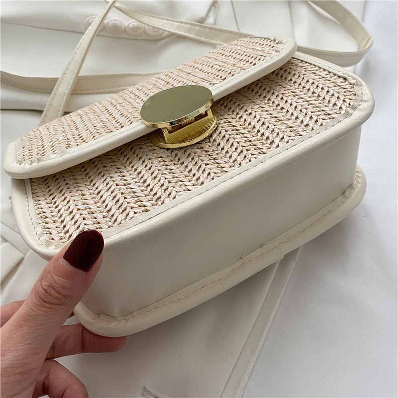 Niche Design Casual Saddle Bag Women's Summer Straw Bag Fashion Half Round Bag Korean Version All-Match Messenger Bag