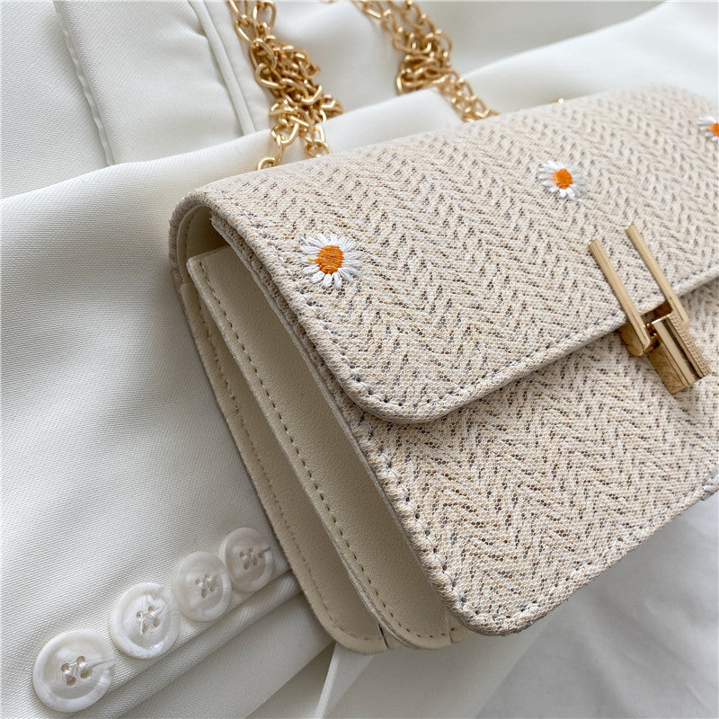 Summer Bag Women's New Korean Version Lace Flower Woven Bag Versatile Chain Bag Fashion One Shoulder Messenger Bag